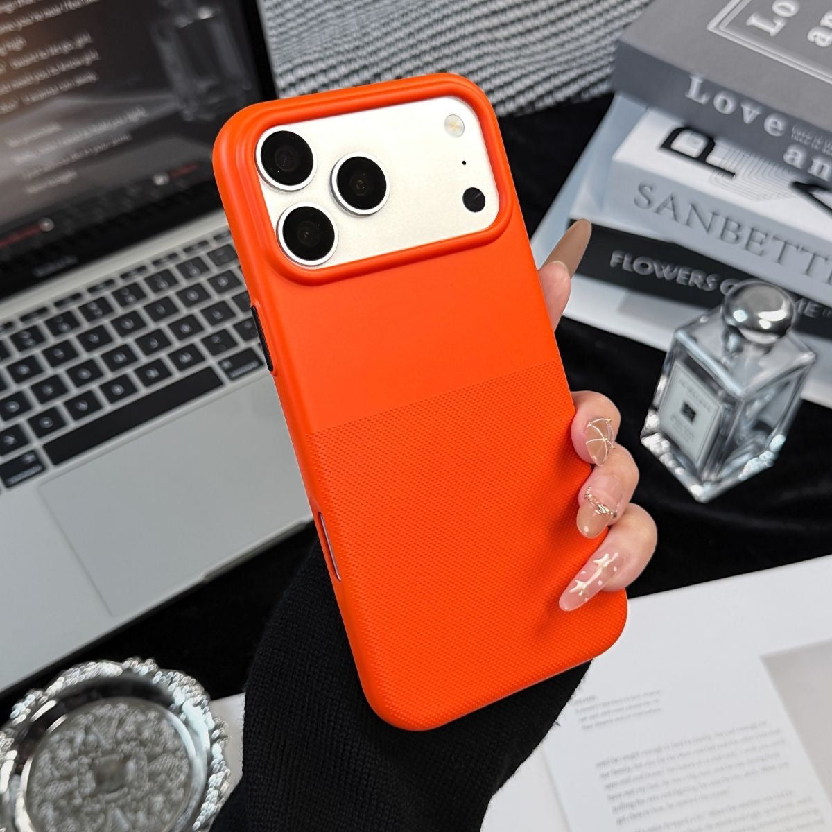 IPHONE 17 PROMAX-PREMIUM SILICON CASE