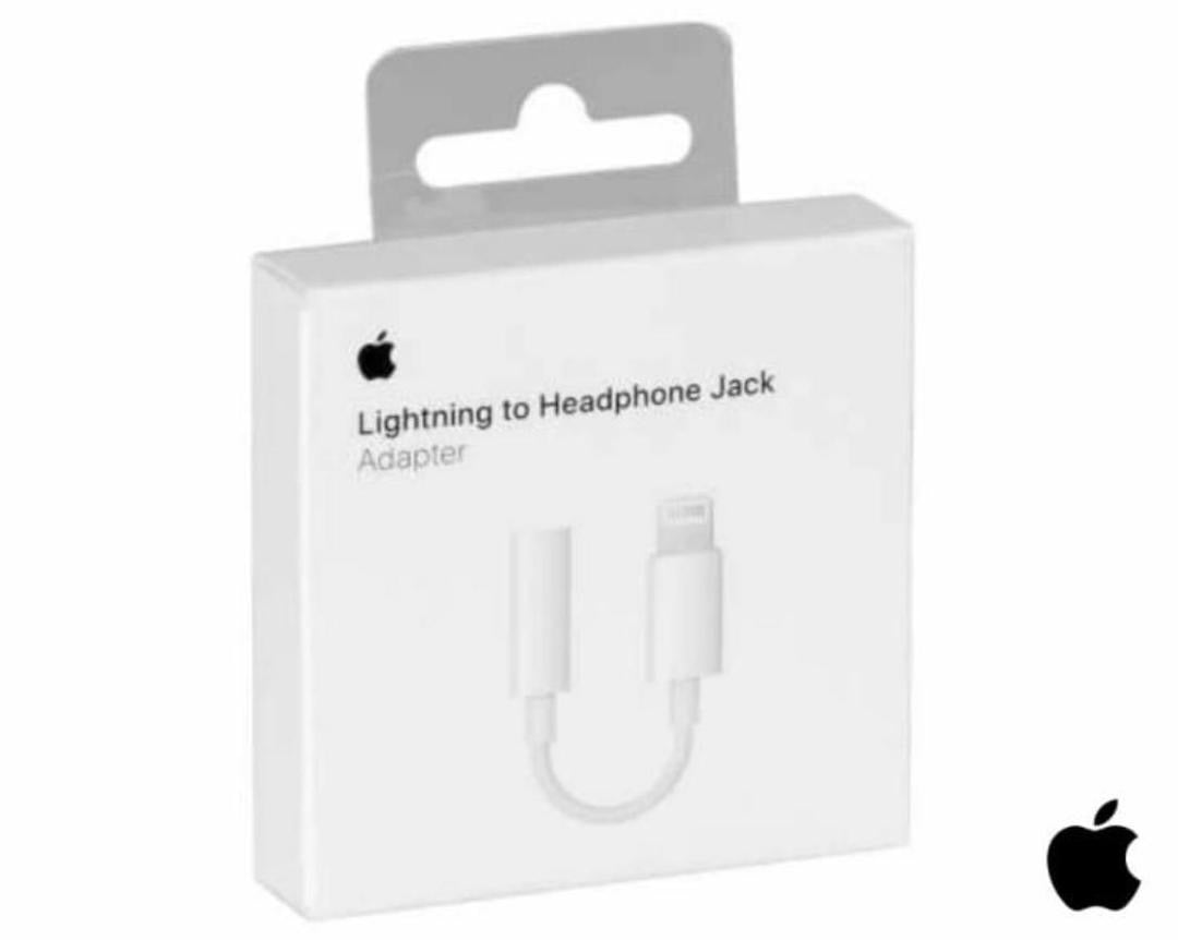 Lightning to Headphones Jack Adapter-White ABS Plastic.